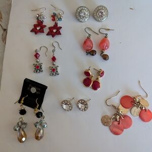Elegant Red and Gold Earrings Set